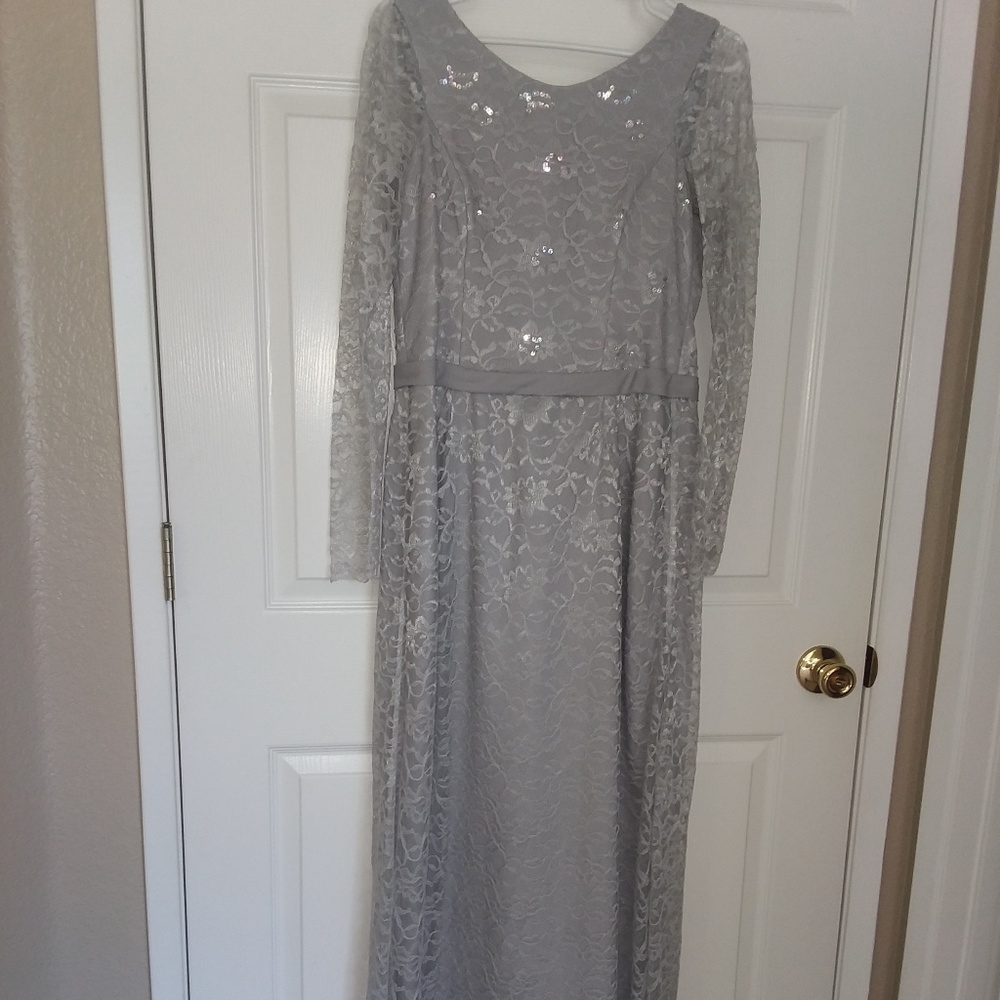 LACE LONG EVENING DRESS HAND MADE